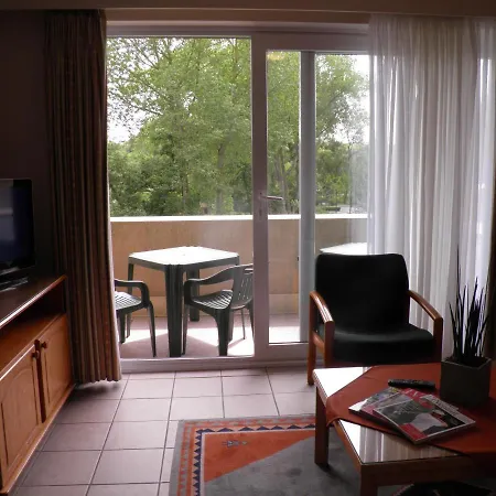 Domein Westhoek 아파트호텔